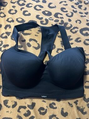 Victoria’s Secret Black Molded Cup Racerback Sports Bra size 34DDD